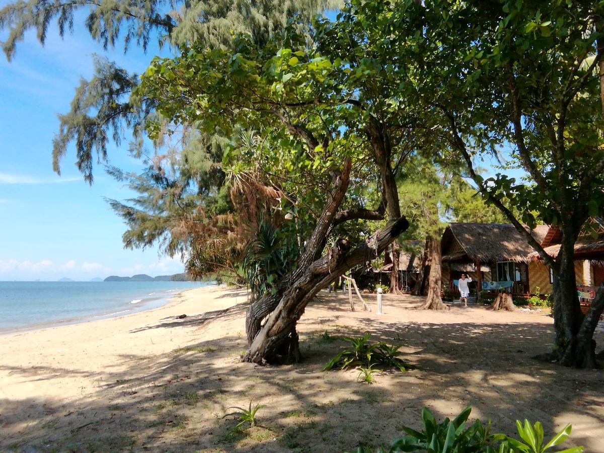 Kohjum Freedom Resort Koh Jum Exteriér fotografie