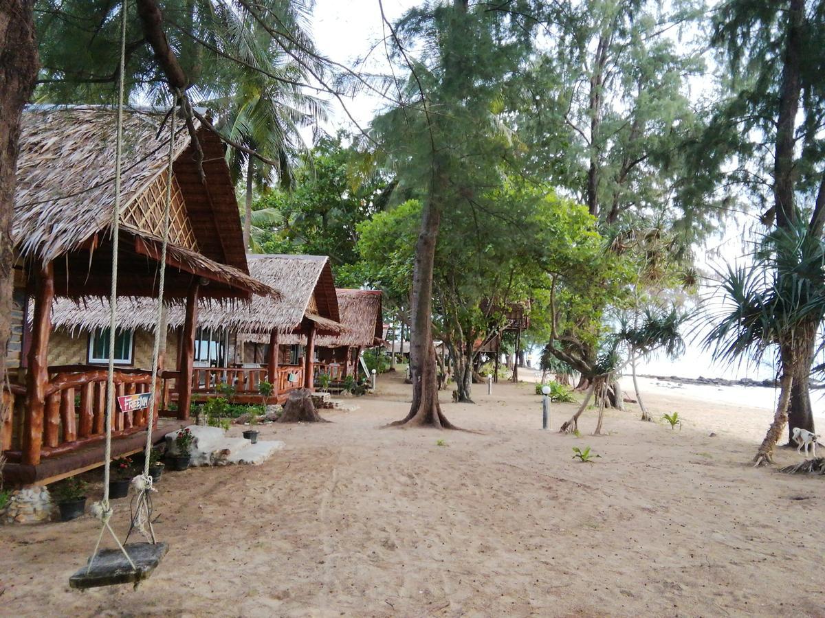 Kohjum Freedom Resort Koh Jum Exteriér fotografie